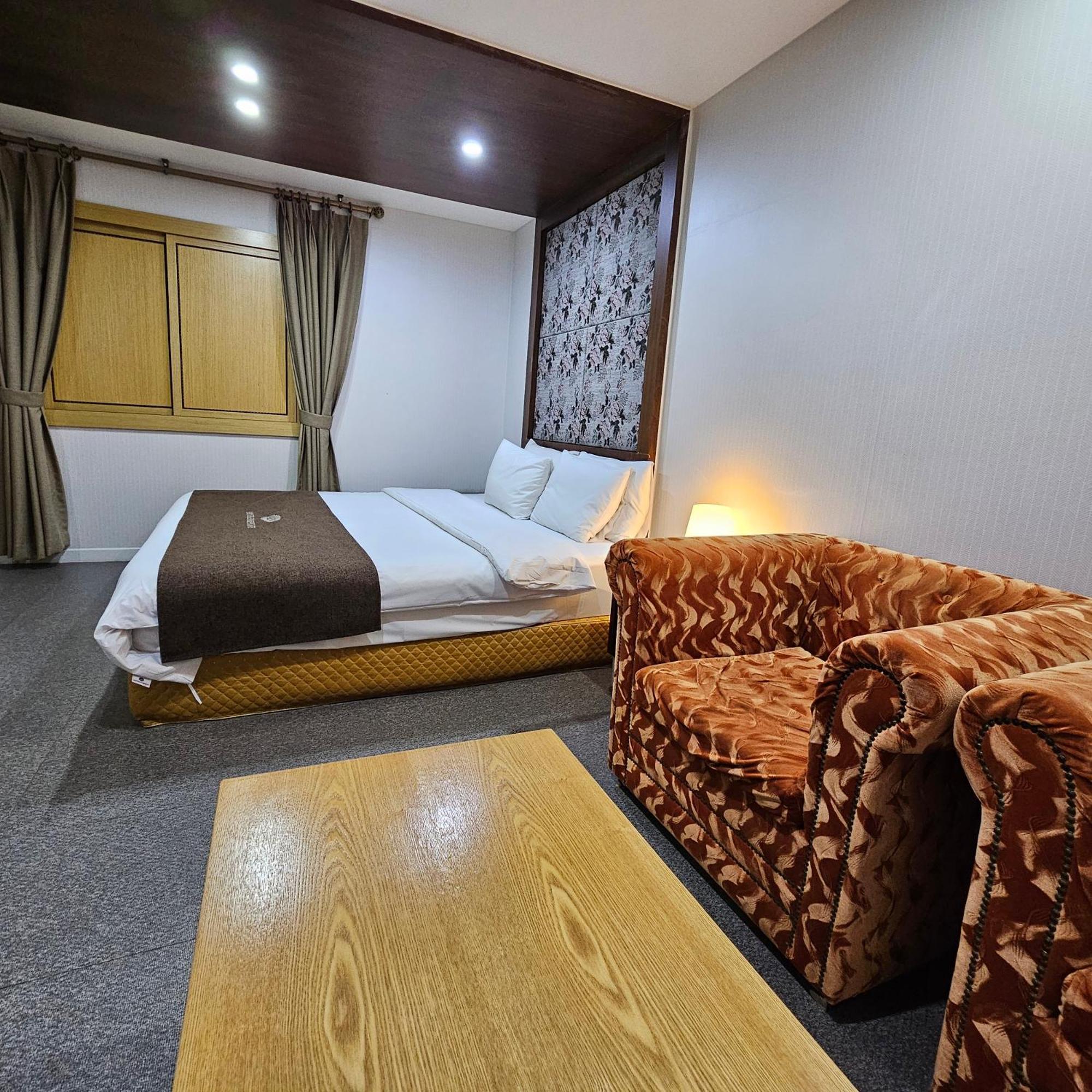 Symphony Hotel Suwon Dış mekan fotoğraf